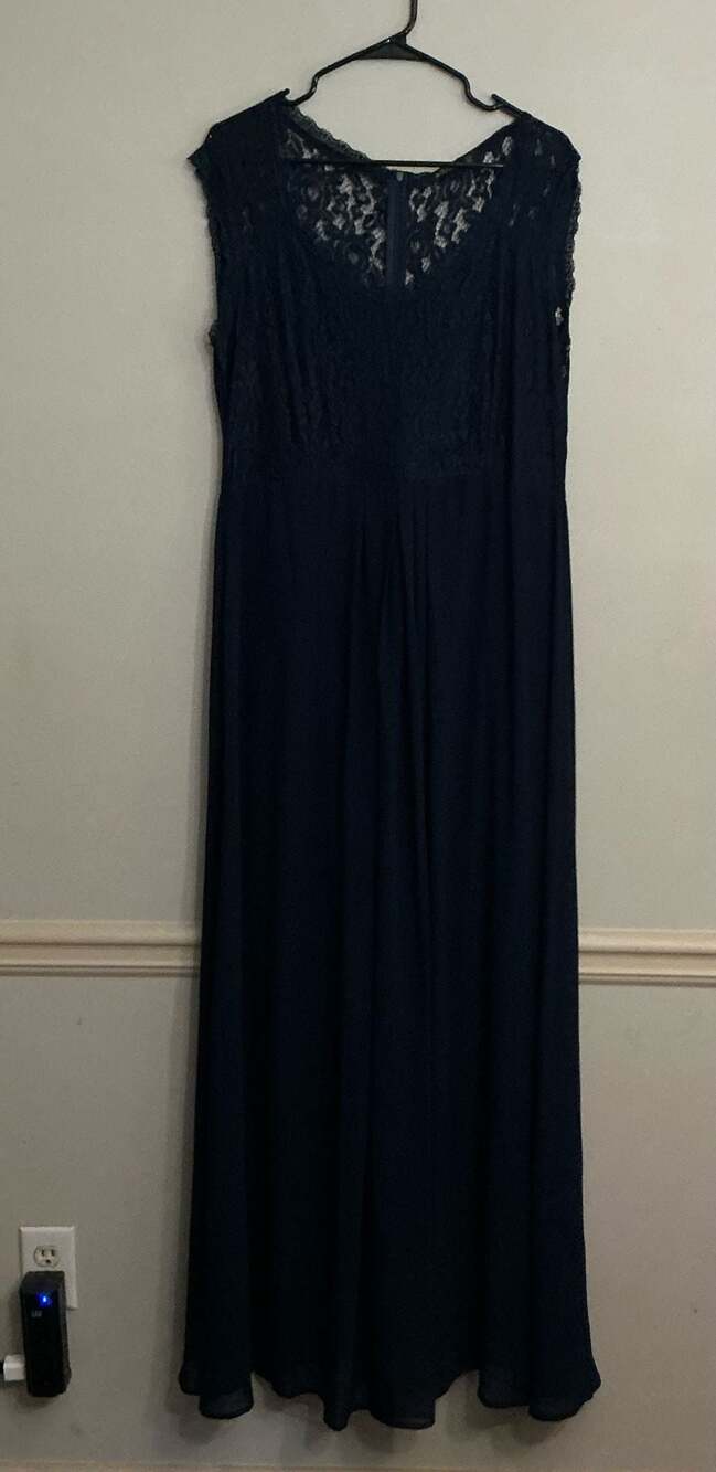 Miusol Women's Navy Blue Lace Cap Sleeve Maxi Evening Dress. 3XL
